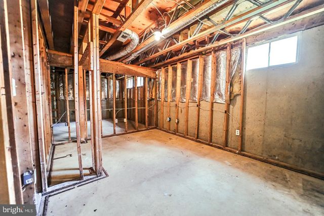 5702 CAMBRIDGE DR, Fredericksburg, VA 22407