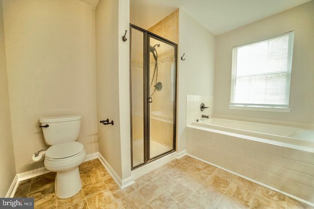 5702 CAMBRIDGE DR, Fredericksburg, VA 22407