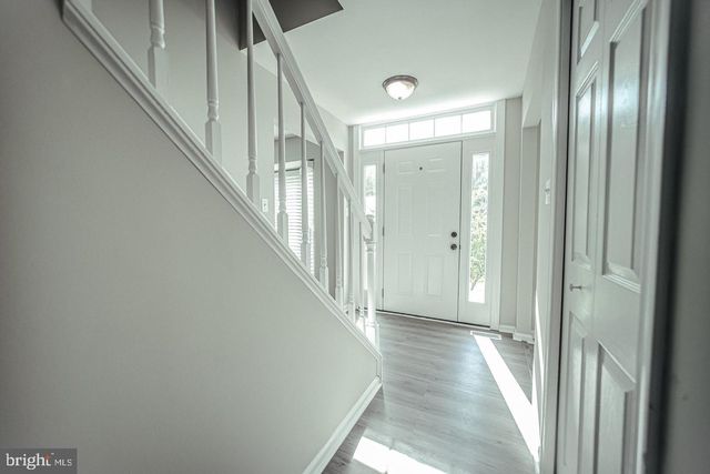 5702 CAMBRIDGE DR, Fredericksburg, VA 22407