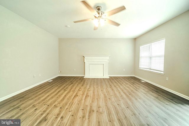 5702 CAMBRIDGE DR, Fredericksburg, VA 22407