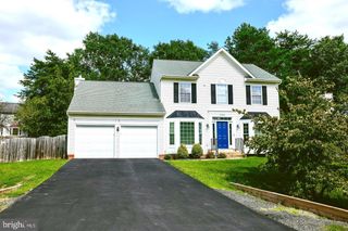 5702 CAMBRIDGE DR, Fredericksburg, VA 22407