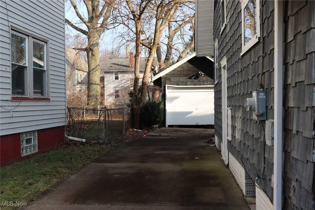 1418 Piper Court NW, Canton, OH 44703