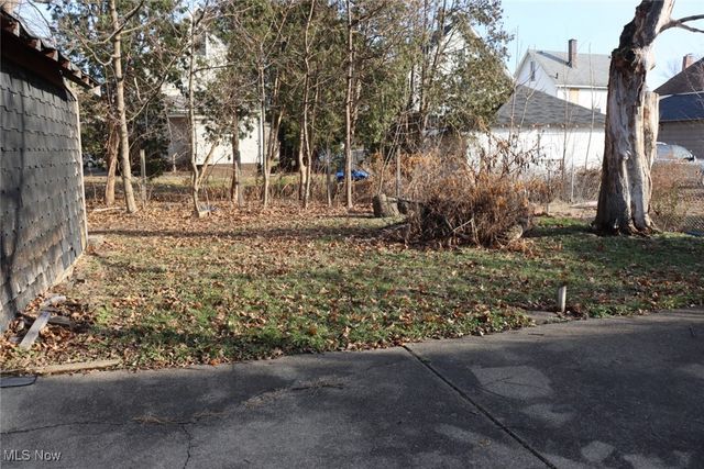 1418 Piper Court NW, Canton, OH 44703