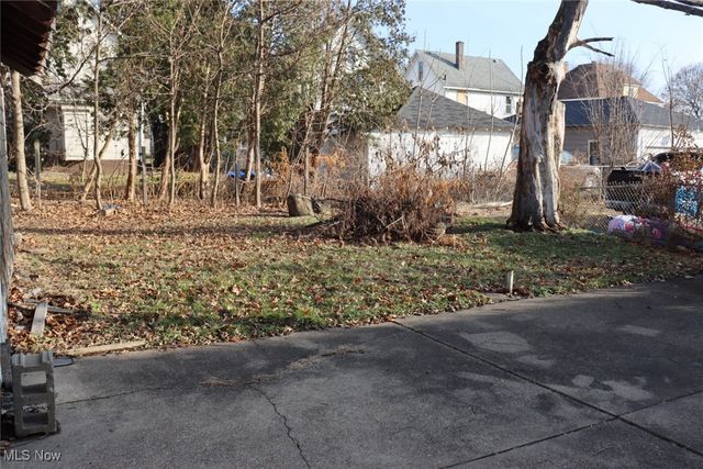 1418 Piper Court NW, Canton, OH 44703