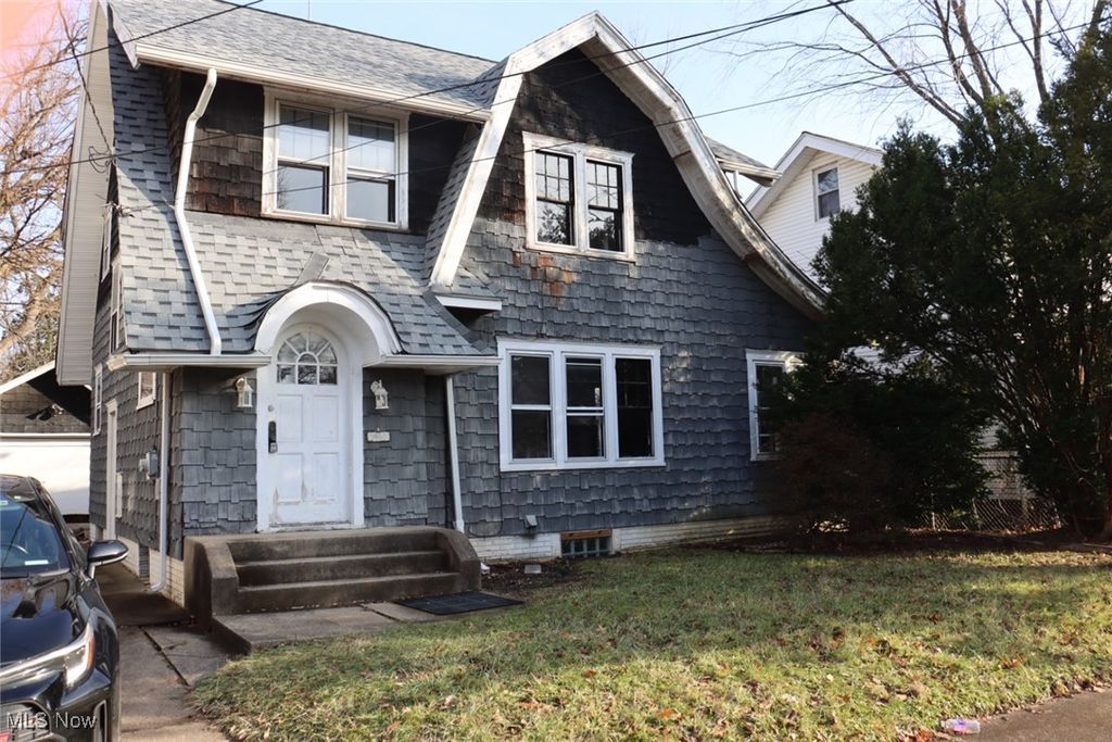 1418 Piper Court NW, Canton, OH 44703