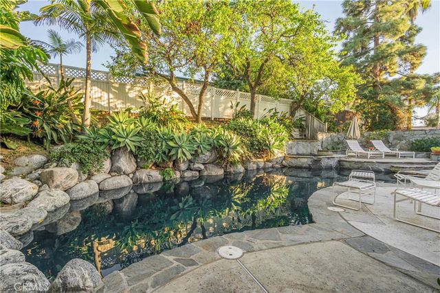 13132 Barrett Hill, Santa Ana, CA 92705