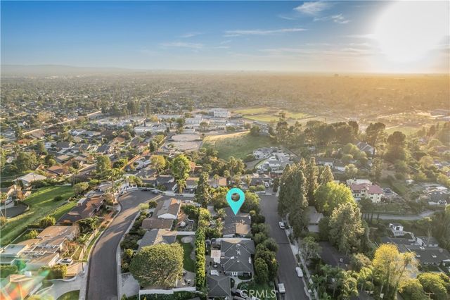 13132 Barrett Hill, Santa Ana, CA 92705