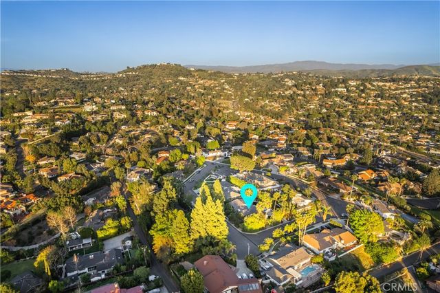 13132 Barrett Hill, Santa Ana, CA 92705