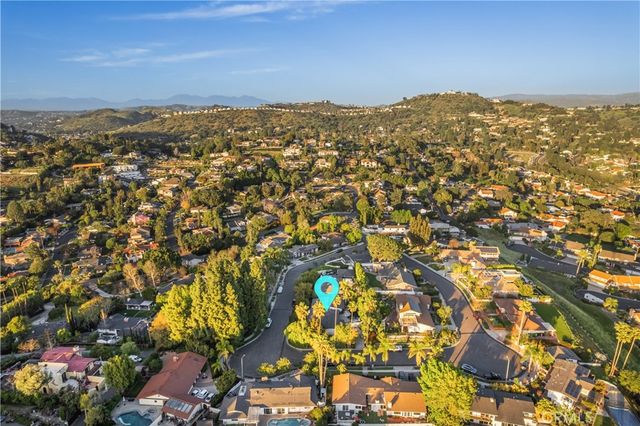 13132 Barrett Hill, Santa Ana, CA 92705