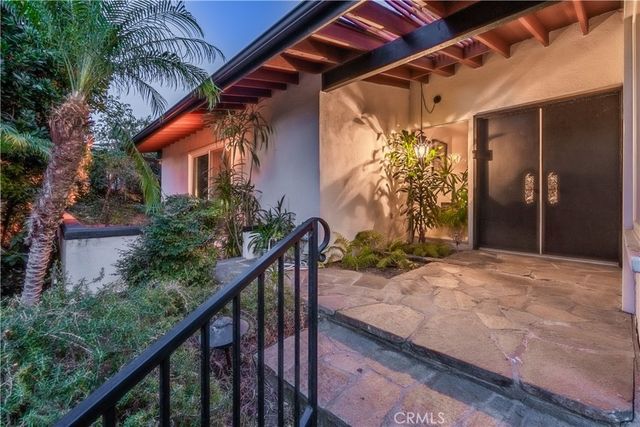 13132 Barrett Hill, Santa Ana, CA 92705