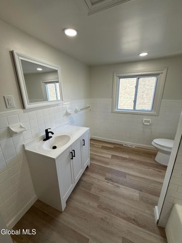 231 4th Avenue, Troy, NY 12180