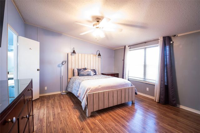 5406 Five Oaks Drive, Spring, TX 77389