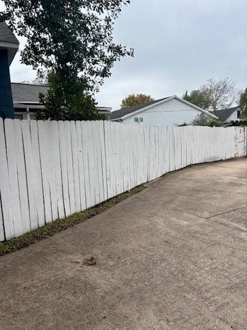 210 E Phillips Street, Conroe, TX 77301