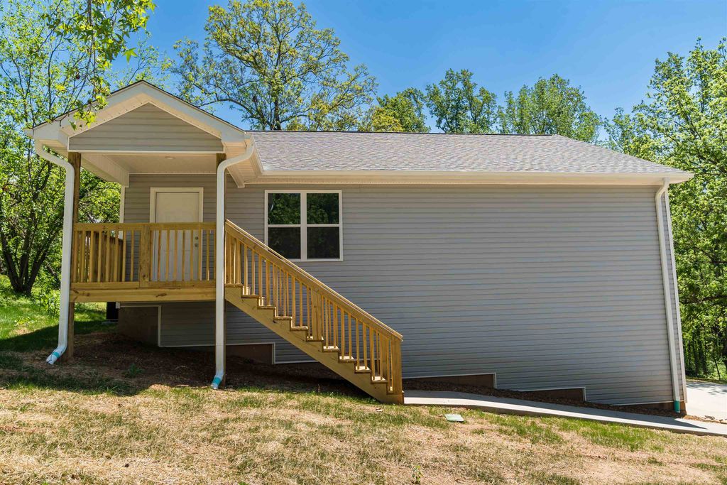 416 Love Springs Road, Cowpens, SC 29330