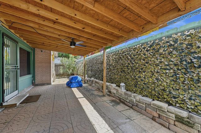 8510 Mayside Lane, Houston, TX 77040