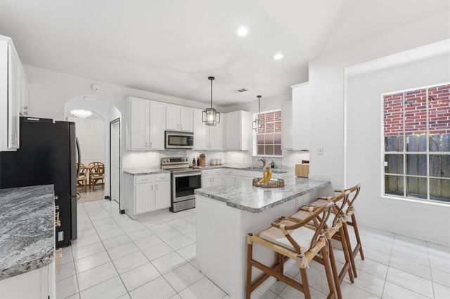 8510 Mayside Lane, Houston, TX 77040