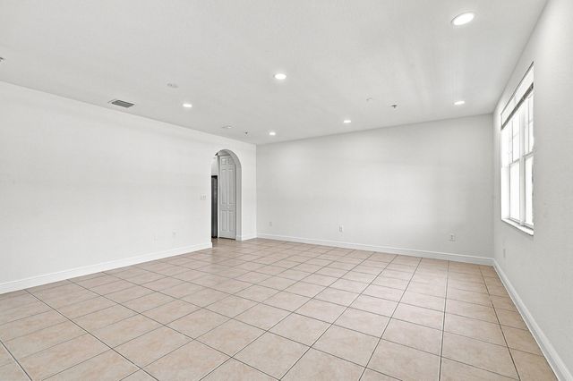 219 N L Street 100, Lake Worth Beach, FL 33460