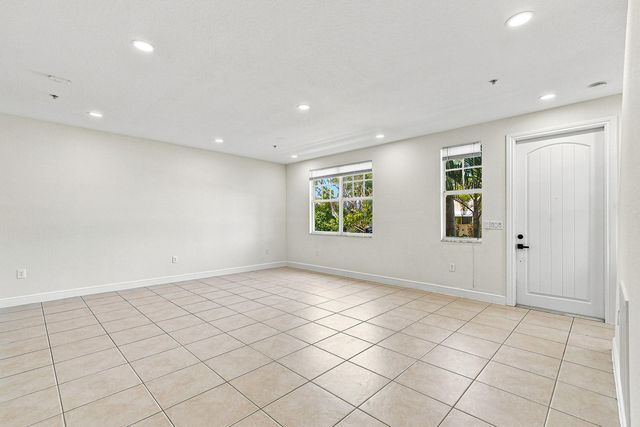 219 N L Street 100, Lake Worth Beach, FL 33460