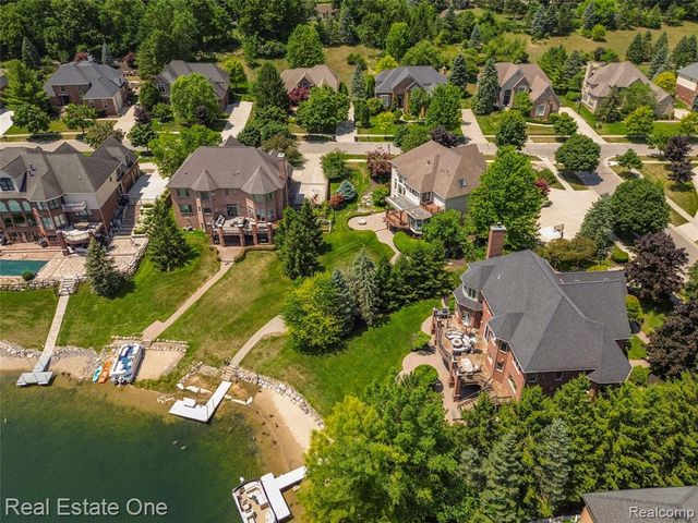 18218 Clairmont Circle, Northville, MI 48168