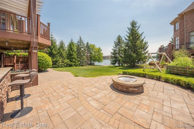 18218 Clairmont Circle, Northville, MI 48168