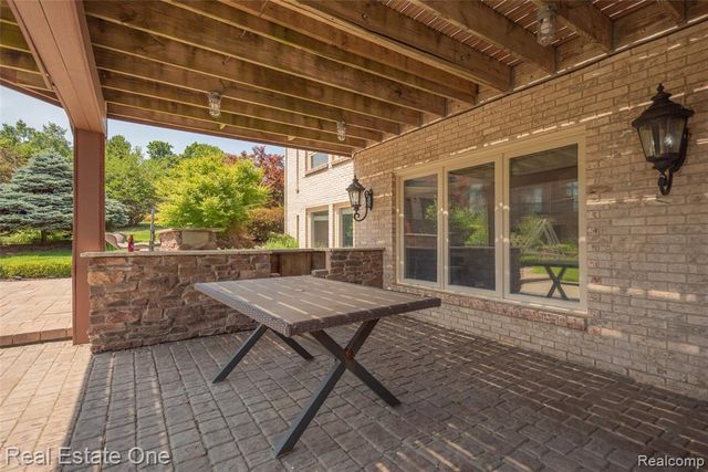 18218 Clairmont Circle, Northville, MI 48168
