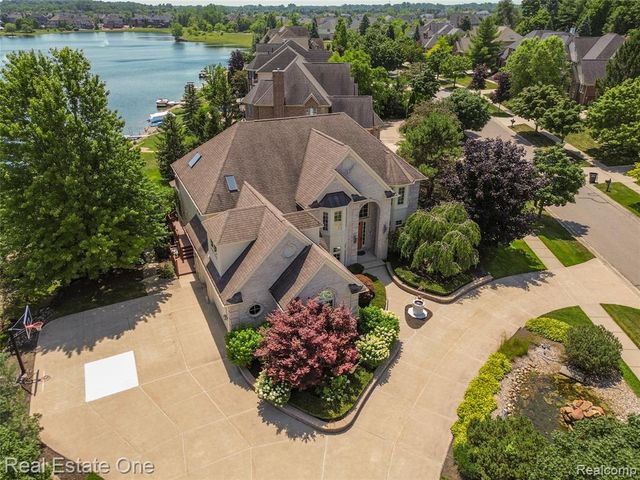 18218 Clairmont Circle, Northville, MI 48168