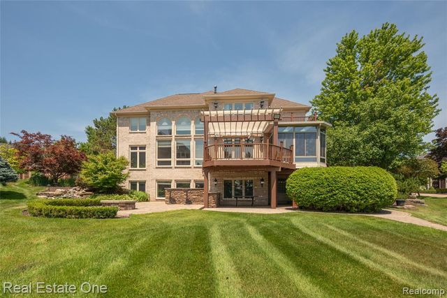 18218 Clairmont Circle, Northville, MI 48168