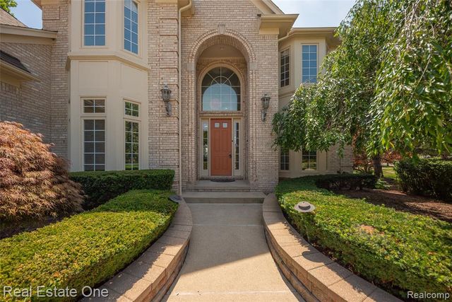 18218 Clairmont Circle, Northville, MI 48168