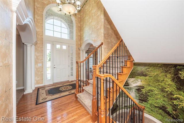 18218 Clairmont Circle, Northville, MI 48168