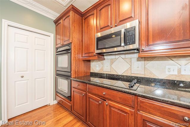 18218 Clairmont Circle, Northville, MI 48168