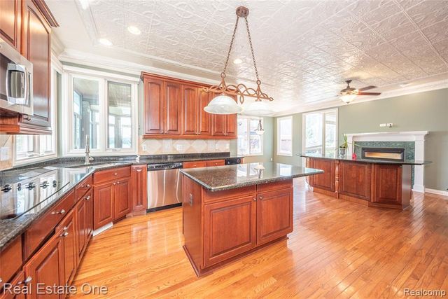 18218 Clairmont Circle, Northville, MI 48168