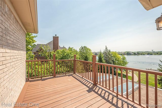 18218 Clairmont Circle, Northville, MI 48168