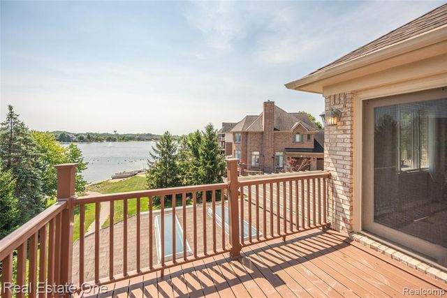 18218 Clairmont Circle, Northville, MI 48168
