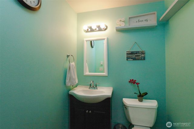 110 SW 325th Place, Federal Way, WA 98003