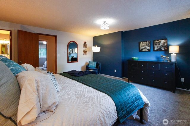 110 SW 325th Place, Federal Way, WA 98003