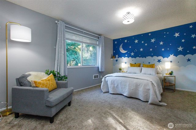 110 SW 325th Place, Federal Way, WA 98003