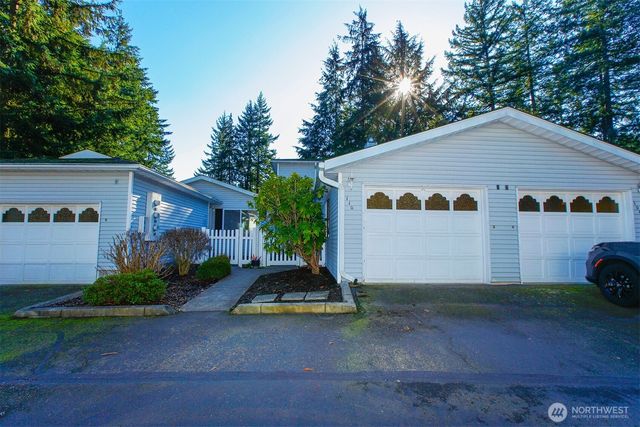 110 SW 325th Place, Federal Way, WA 98003