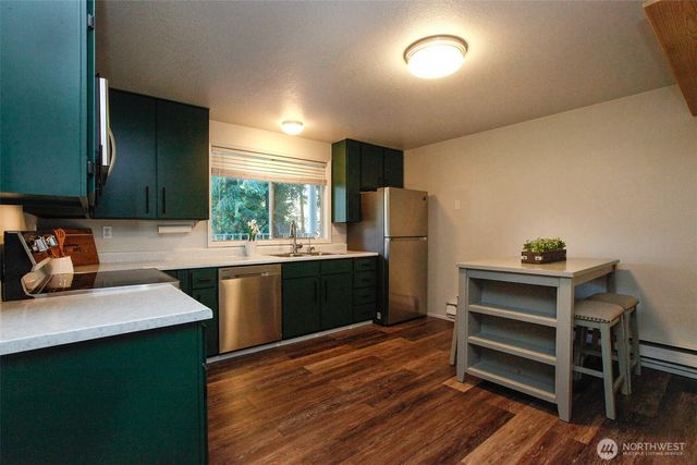 110 SW 325th Place, Federal Way, WA 98003