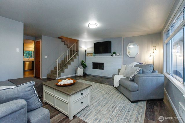 110 SW 325th Place, Federal Way, WA 98003