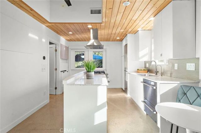 1236 La Colina, Tustin, CA 92780