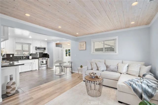 1236 La Colina, Tustin, CA 92780
