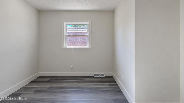 3608 Goldsmith Ln, Louisville, KY 40220
