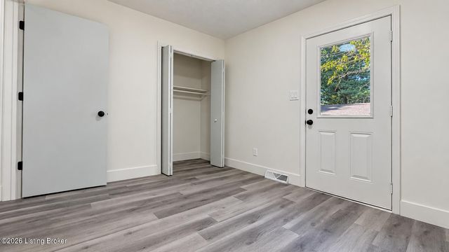 3608 Goldsmith Ln, Louisville, KY 40220