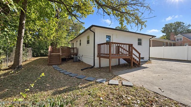 3608 Goldsmith Ln, Louisville, KY 40220