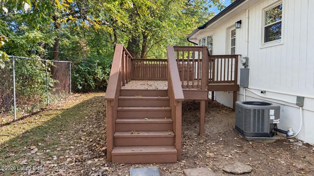 3608 Goldsmith Ln, Louisville, KY 40220