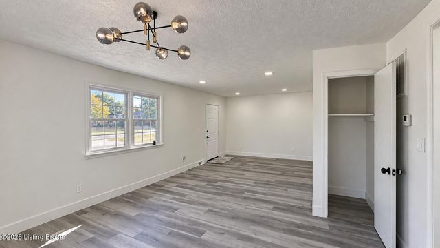 3608 Goldsmith Ln, Louisville, KY 40220