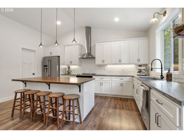 24315 Ne DOLE VALLEY Rd, Yacolt, WA 98675
