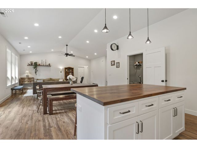 24315 Ne DOLE VALLEY Rd, Yacolt, WA 98675