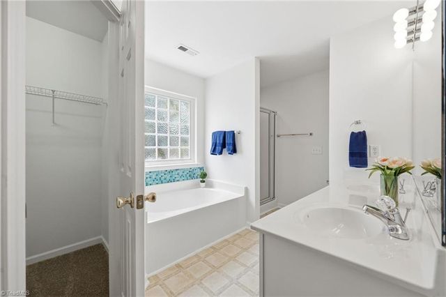 514 Walnut Crossing Drive, Whitsett, NC 27377