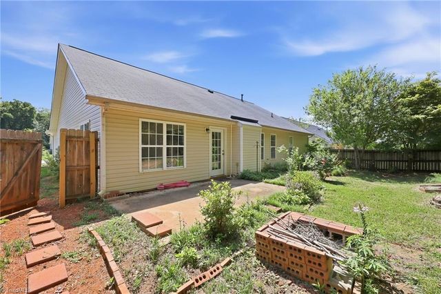 514 Walnut Crossing Drive, Whitsett, NC 27377